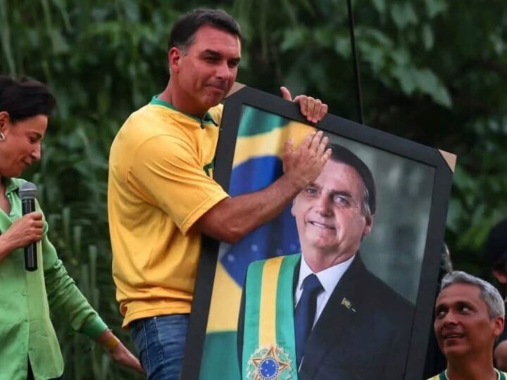 Flávio Bolsonaro pode voltar a visitar o pai após parecer favorável da PGR