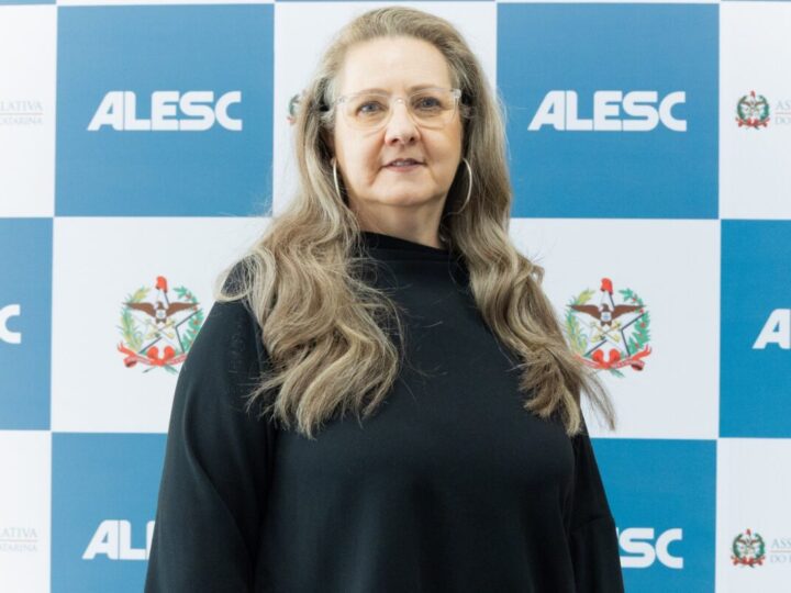Inteligência artificial generativa transforma a dinâmica das salas de aula