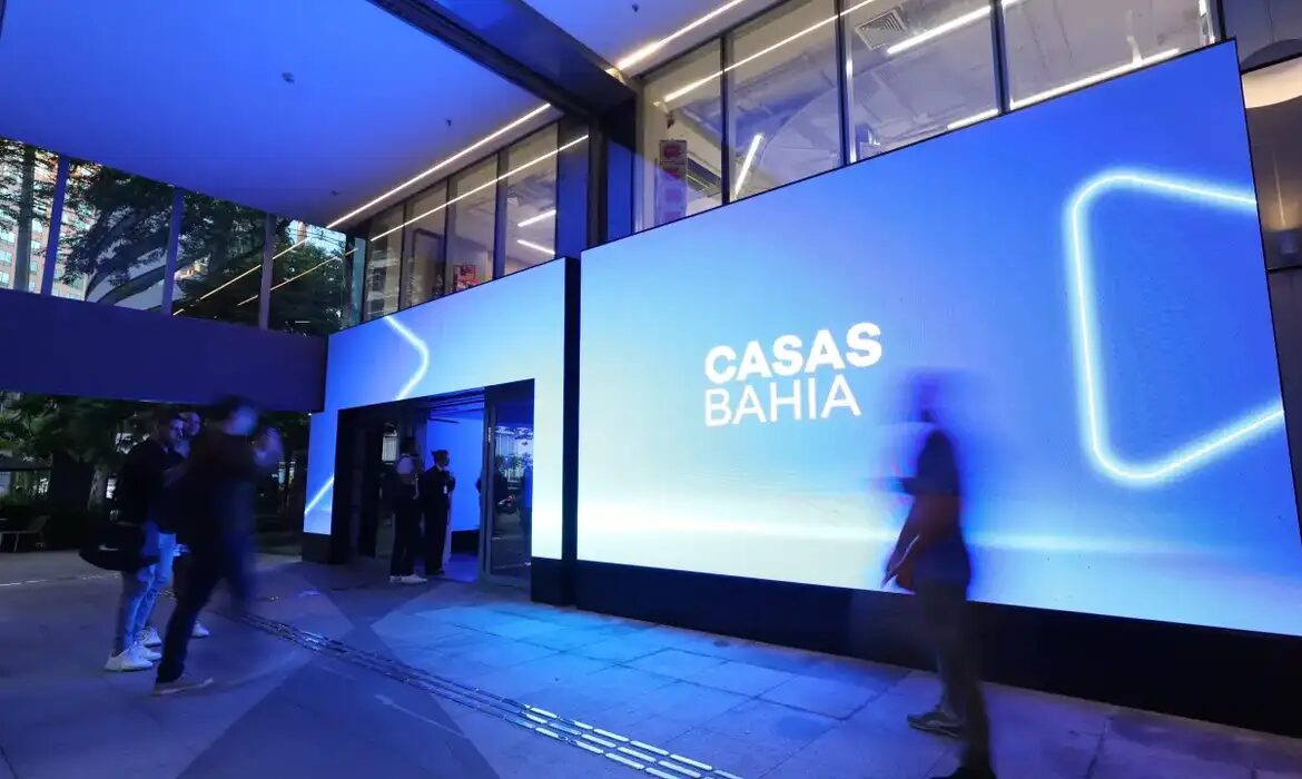 Casas bahia fecham acordo de R$ 7,5 mil por demissão em massa