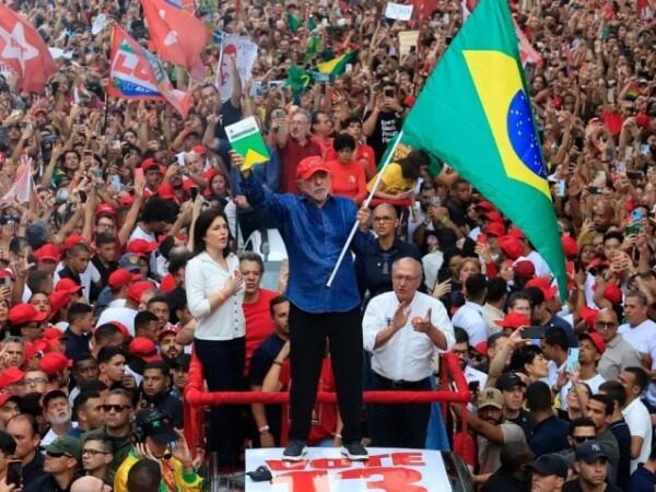 Lula vence segundo turno e conquista quarto mandato presidencial