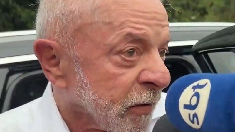 Lula, que tenta o 4º mandato e chegar a 16 anos no poder, ataca Flávio Bolsonaro antes de votar