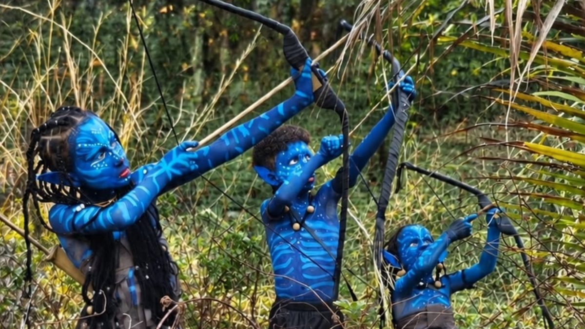 Pais levam o Dia da Fantasia na escola a outro nível e transformam filhos em personagens de Avatar