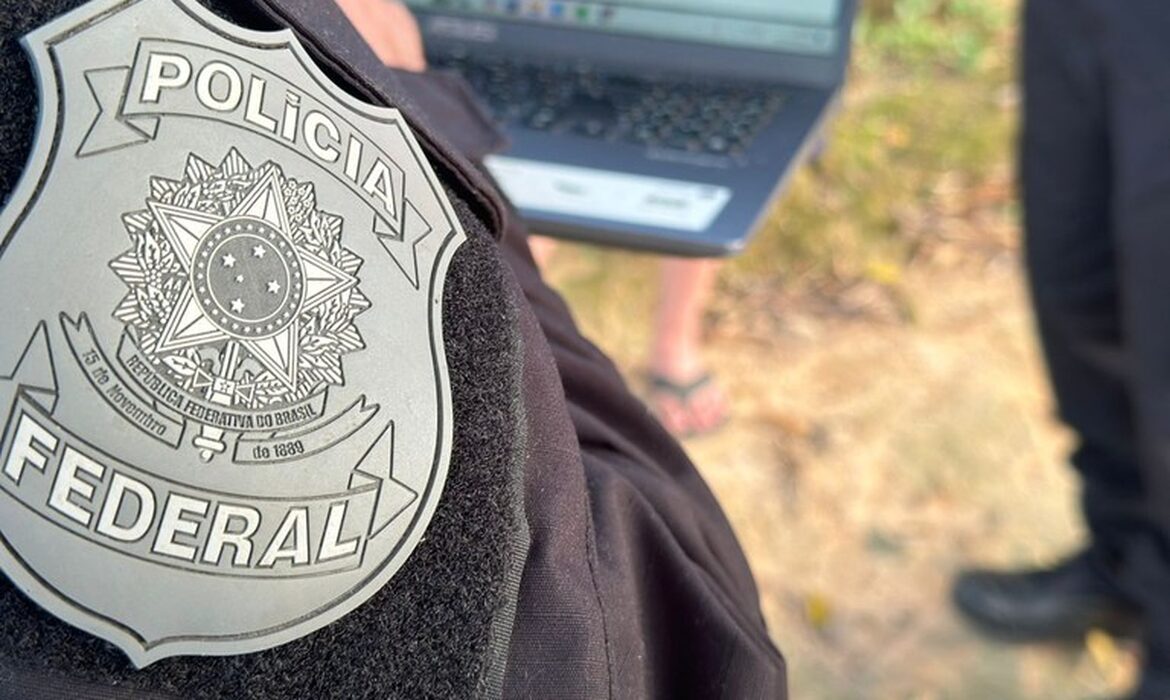 Operação da PF mira agentes de segurança ligados a facção do Rio