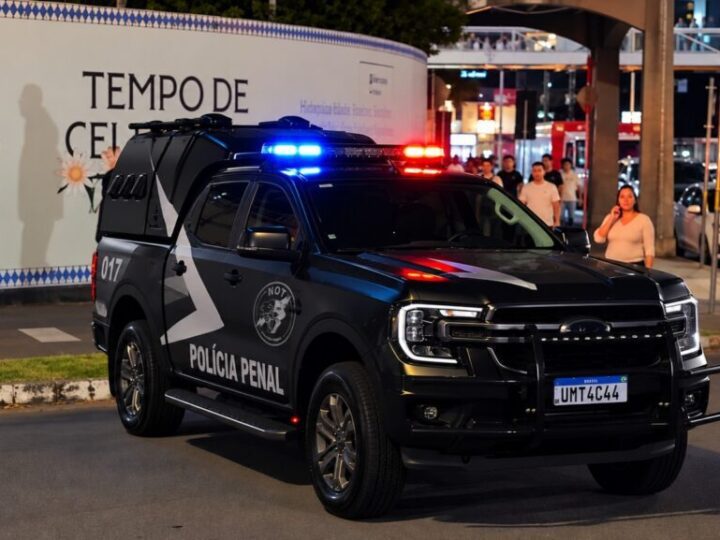 Polícia penal identifica 64 monitorados e prende 12 na Oktoberfest