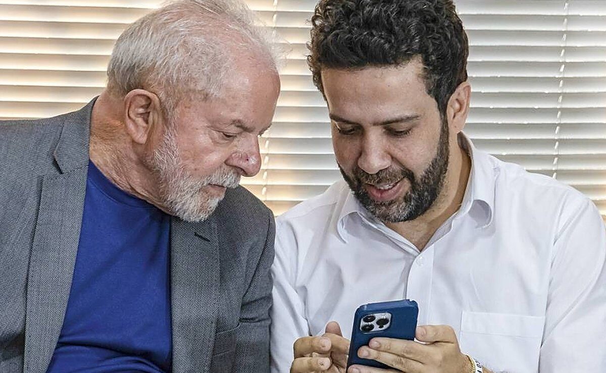 Áudios revelam estratégia de Janones para blindar Lula nas redes