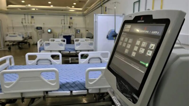 Reino Unido vai monitorar dispositivos médicos baseados em IA