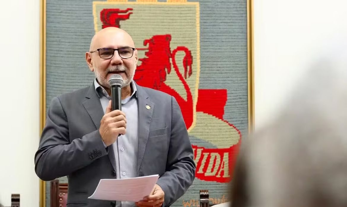 Incêndio na UFPE causa prejuízo de R$ 100 milhões em laboratórios