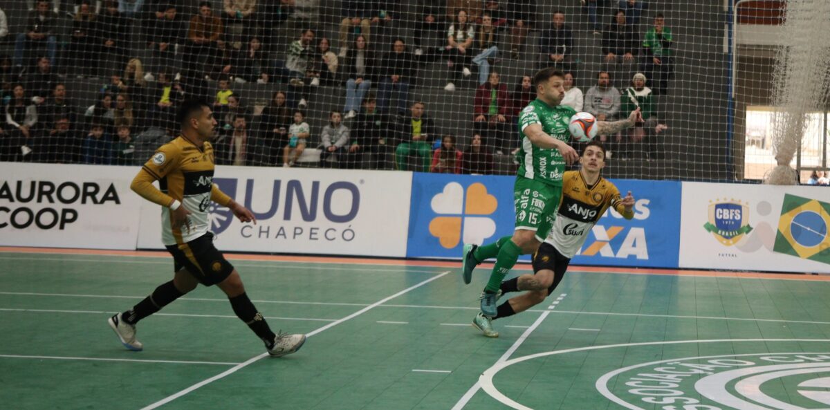 Criciúma e Chapecoense buscam avançar no Campeonato Brasileiro de Futsal