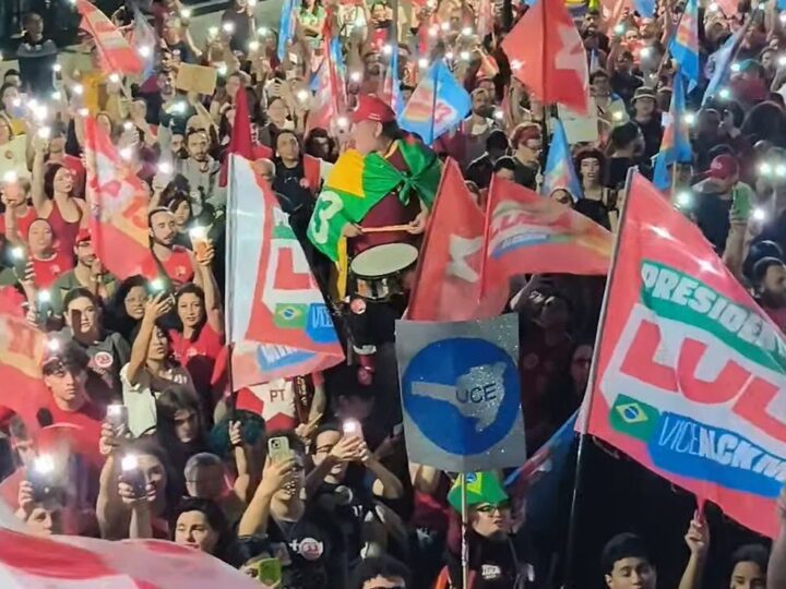 Décio Lima compara tamanho de ato pró-lula em Blumenau à oktoberfest