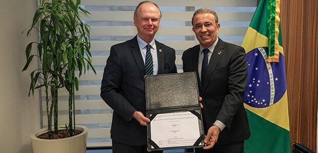 Tre-sc e Tjsc selam acordo para uso de fóruns por cartórios eleitorais