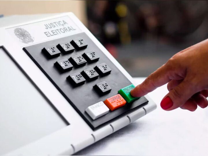TSE registra 467 urnas trocadas nas primeiras horas de votação