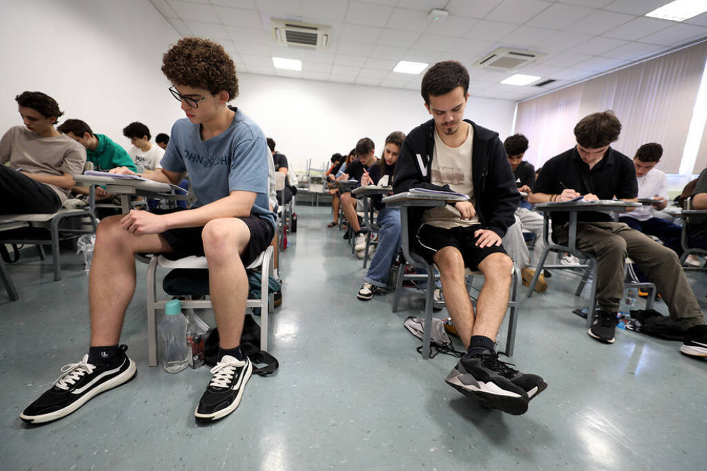 Vestibular Unicamp 2027 foca atualidades e tem menor abstenção