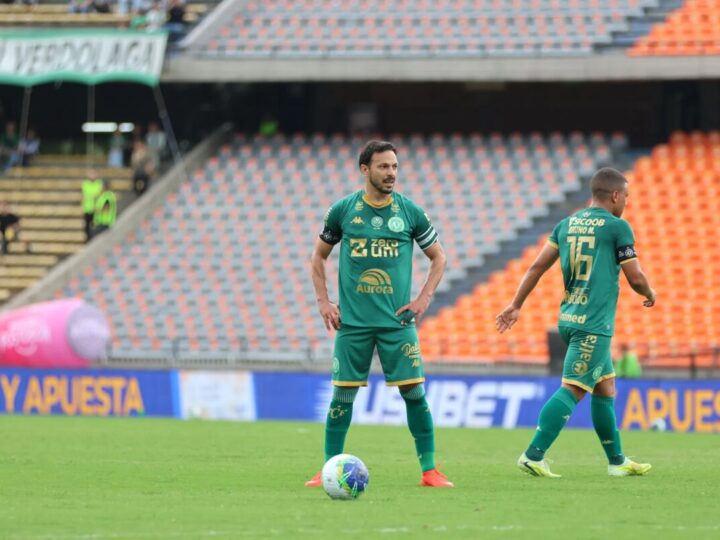 Yago Felipe brilha na Chapecoense e comenta sobre a camisa 88