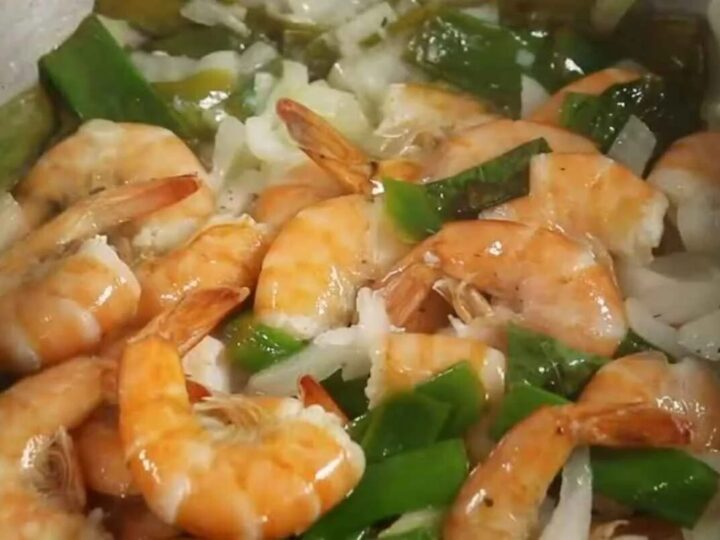 (VÍDEO) Receita da Semana: Camarão ao bafo